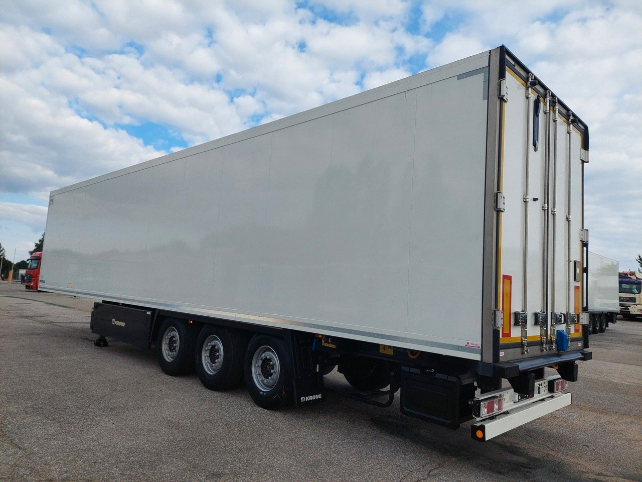 Krone SD Thermo King SLXi 300 - 冷藏半拖车:图3 Krone SD Thermo King SLXi 300 - 冷藏半拖车:图3