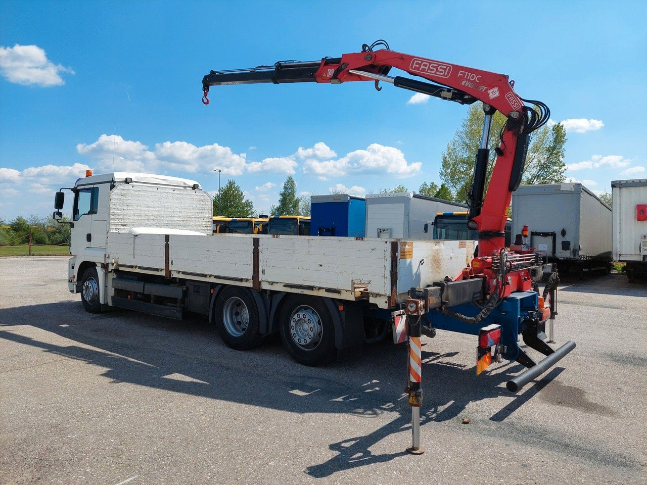 MAN GA 26.320 6X2-2 BL + Kran Fassi F110AC22 - 栏板式/ 平板卡车, 起重车:图3 MAN GA 26.320 6X2-2 BL + Kran Fassi F110AC22 - 栏板式/ 平板卡车, 起重车:图3