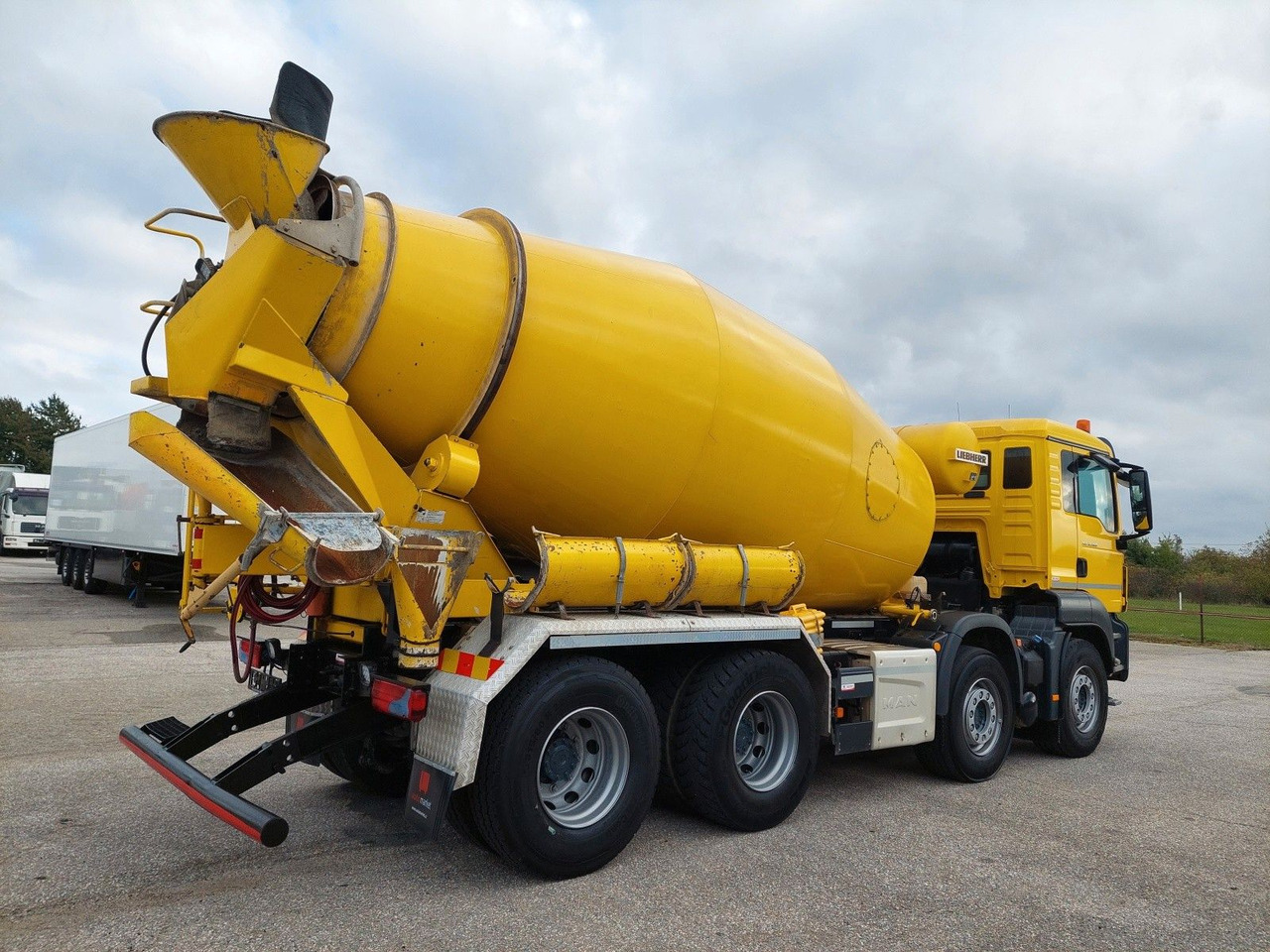 MAN TGS 32.460 8X4 BB Liebherr 9 m³ - 混凝土搅拌车:图4 MAN TGS 32.460 8X4 BB Liebherr 9 m³ - 混凝土搅拌车:图4