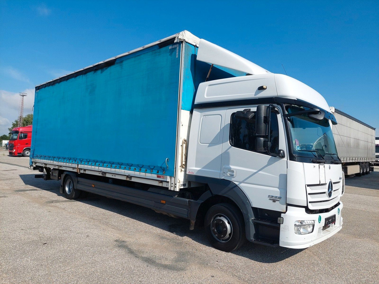 Mercedes-Benz Atego 1223 L/NR - 侧帘卡车:图2 Mercedes-Benz Atego 1223 L/NR - 侧帘卡车:图2