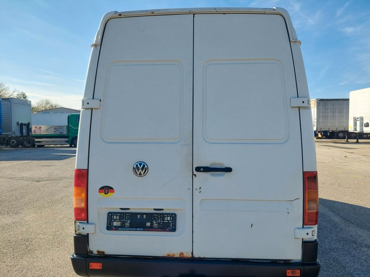 Volkswagen LT Kasten-Kombi 35 L2H2 Hochraum - 厢式货车:图5 Volkswagen LT Kasten-Kombi 35 L2H2 Hochraum - 厢式货车:图5