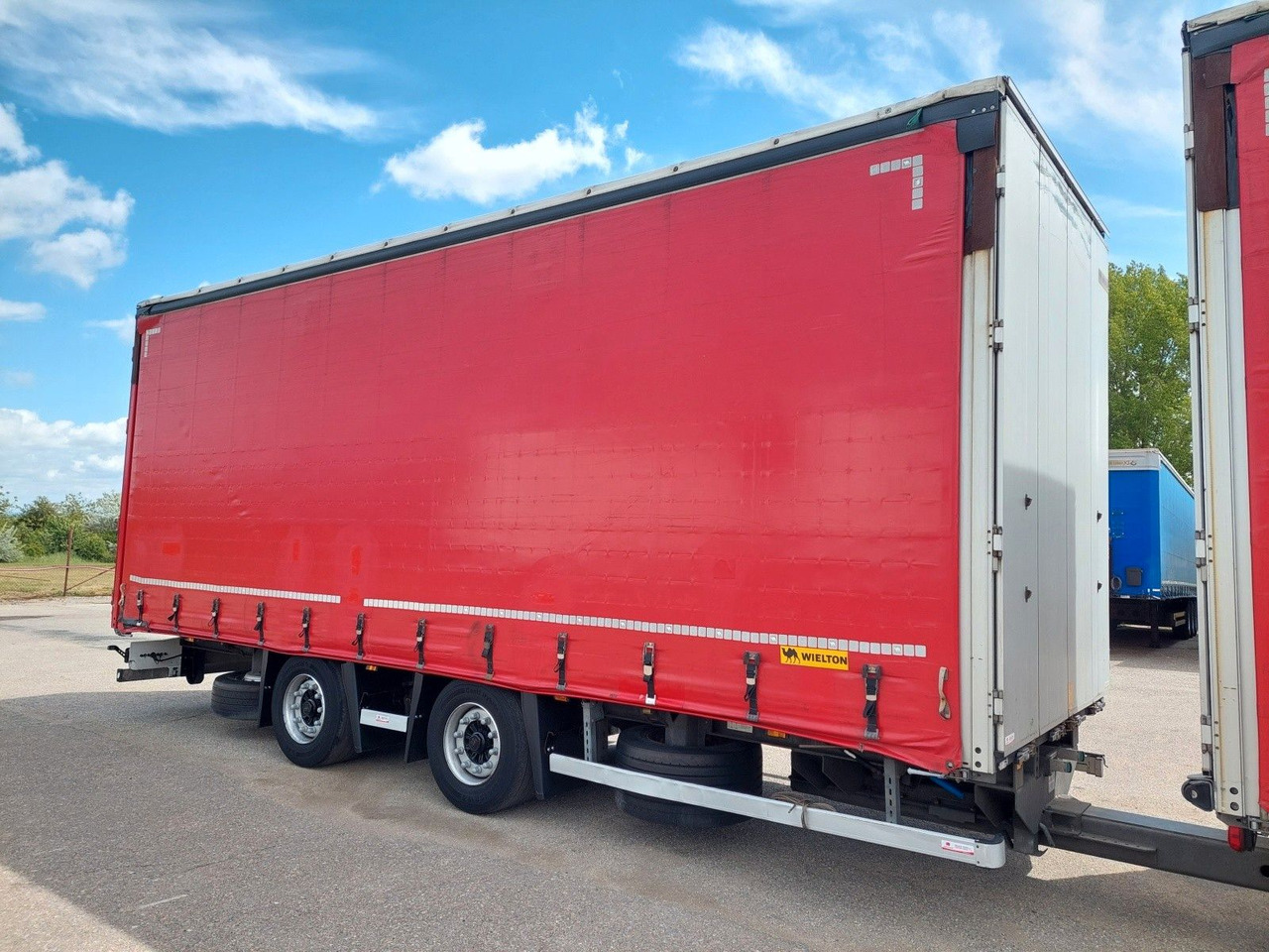 Wielton PC2K tandem Durchbar - 侧帘拖车:图2 Wielton PC2K tandem Durchbar - 侧帘拖车:图2