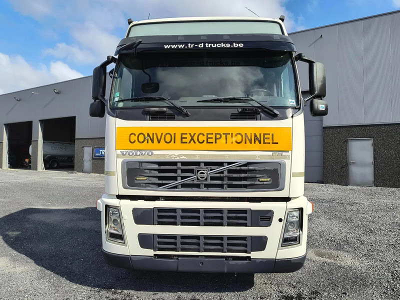 Volvo FH 13.520 6X2 - 90 TON - VOITH RETARDER - BIG AXLES - LIFTING AXLE - 牵引车:图2 Volvo FH 13.520 6X2 - 90 TON - VOITH RETARDER - BIG AXLES - LIFTING AXLE - 牵引车:图2