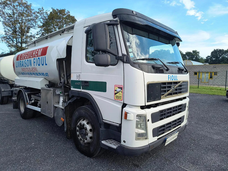 Volvo FM 440 13000L FUEL / CARBURANT - 4 COMP - 罐车:图3 Volvo FM 440 13000L FUEL / CARBURANT - 4 COMP - 罐车:图3