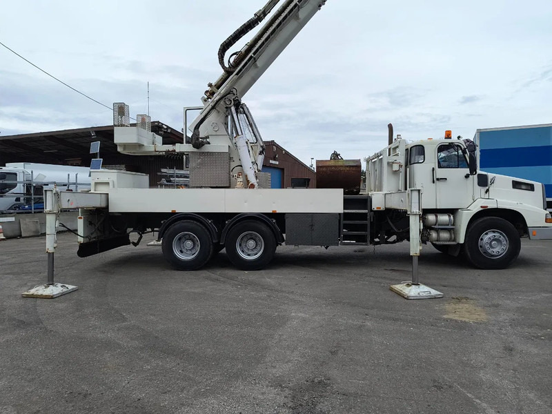 Volvo NL12 420 6x4 CRANE 60T/M - VIDEOS AVAILABLE - 起重车:图4 Volvo NL12 420 6x4 CRANE 60T/M - VIDEOS AVAILABLE - 起重车:图4