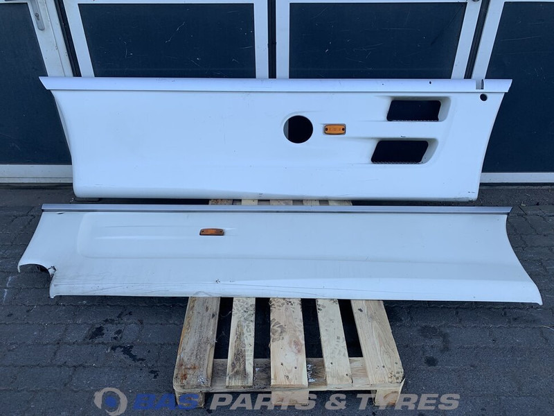 DAF XF105 Sideskirt Set DAF 1655059 - 车身和外部 适用于 卡车:图1 DAF XF105 Sideskirt Set DAF 1655059 - 车身和外部 适用于 卡车:图1