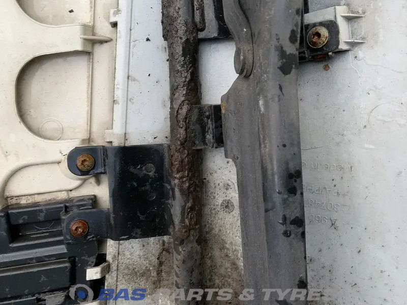 Mercedes-Benz Actros MP4 Frontklep Mercedes A 960 750 04 09 - 格栅 适用于 卡车:图4 Mercedes-Benz Actros MP4 Frontklep Mercedes A 960 750 04 09 - 格栅 适用于 卡车:图4