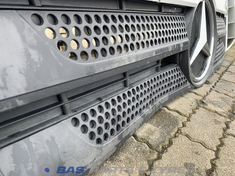 Mercedes-Benz Actros MP4 Frontklep Mercedes A 960 750 06 18 - 格栅 适用于 卡车:图4 Mercedes-Benz Actros MP4 Frontklep Mercedes A 960 750 06 18 - 格栅 适用于 卡车:图4