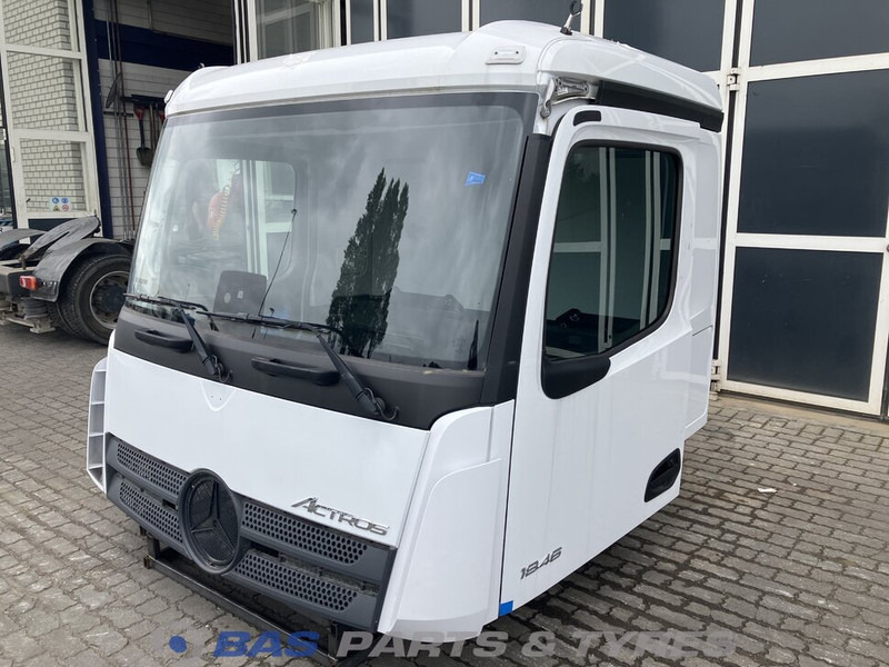 Mercedes-Benz Actros MP5 Mercedes ClassicSpace M-cab L1EH1 A 000 600 01 01 - 驾驶室和内部 适用于 卡车:图1 Mercedes-Benz Actros MP5 Mercedes ClassicSpace M-cab L1EH1 A 000 600 01 01 - 驾驶室和内部 适用于 卡车:图1
