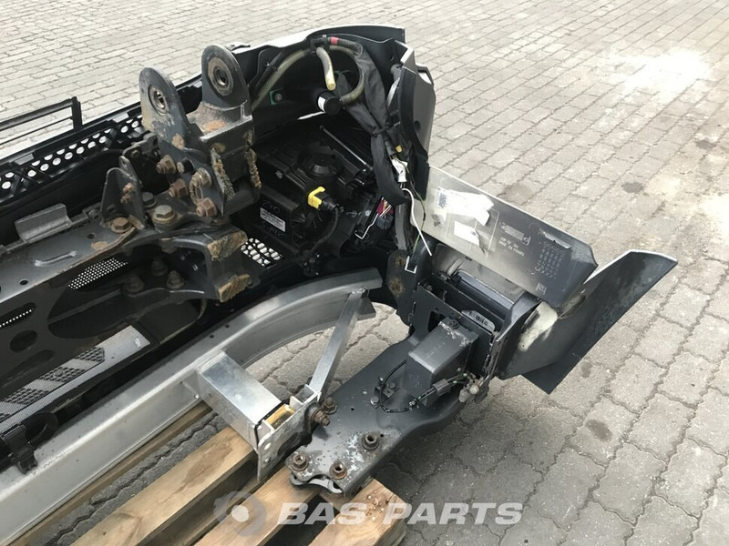 Mercedes-Benz Antos MP4 - 保险杠 适用于 卡车:图4 Mercedes-Benz Antos MP4 - 保险杠 适用于 卡车:图4