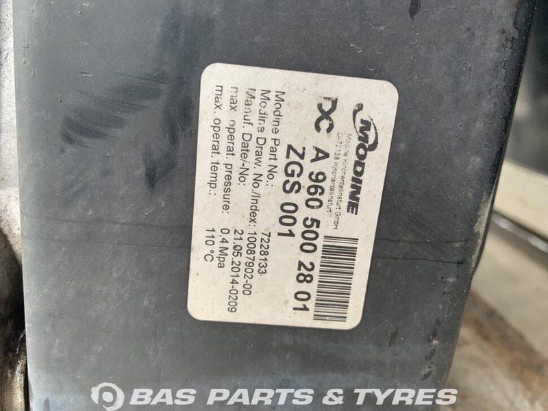 Mercedes-Benz Antos MP4 - 散热器 适用于 卡车:图3 Mercedes-Benz Antos MP4 - 散热器 适用于 卡车:图3