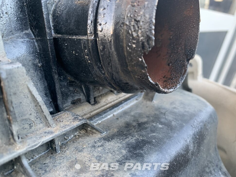 Mercedes-Benz Antos MP4 - 散热器 适用于 卡车:图3 Mercedes-Benz Antos MP4 - 散热器 适用于 卡车:图3