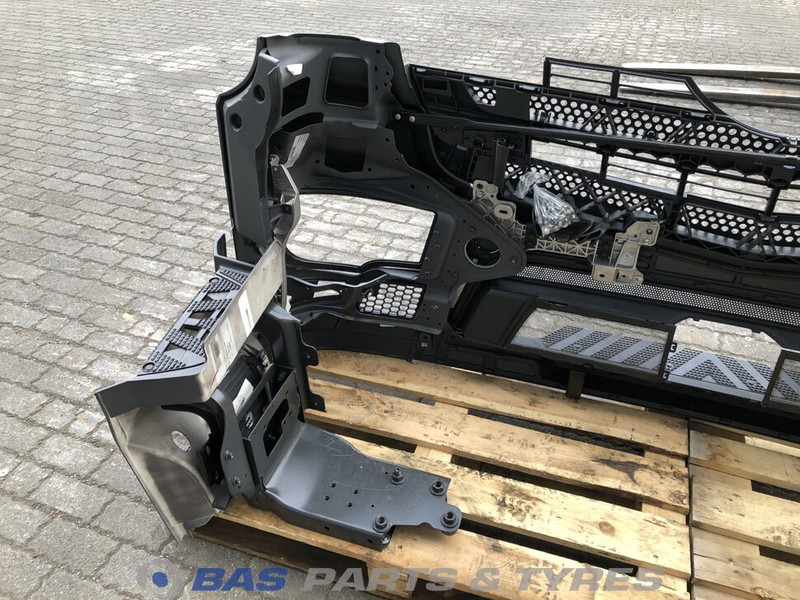 Mercedes-Benz Antos MP4 - 保险杠 适用于 卡车:图4 Mercedes-Benz Antos MP4 - 保险杠 适用于 卡车:图4