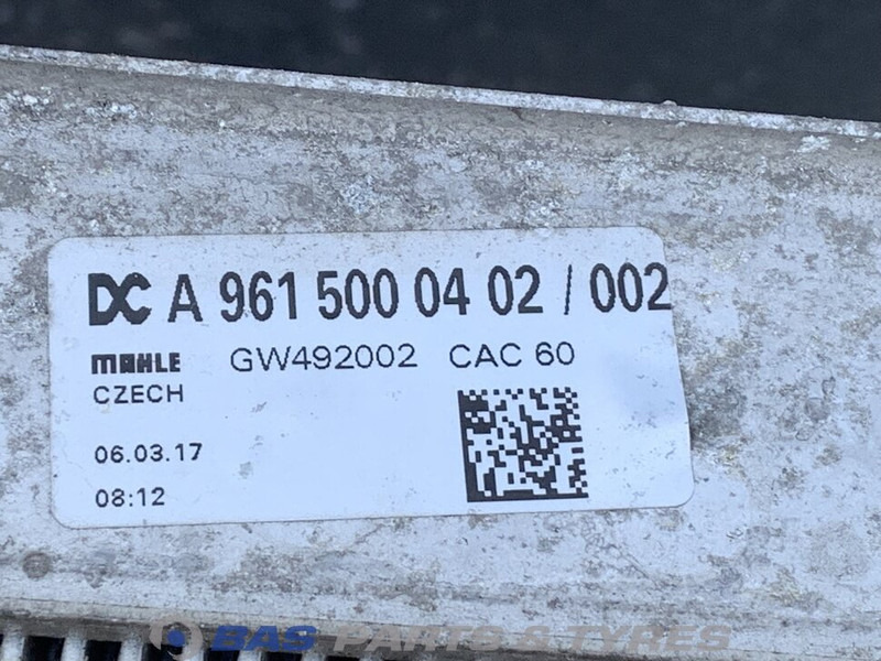 Mercedes-Benz Intercooler Mercedes A 961 500 04 02 - 中冷器 适用于 卡车:图3 Mercedes-Benz Intercooler Mercedes A 961 500 04 02 - 中冷器 适用于 卡车:图3