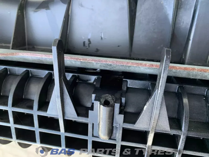 Renault - 散热器 适用于 卡车:图3 Renault - 散热器 适用于 卡车:图3