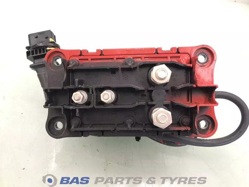 Scania HoofdSchakelaar Scania 2742010 - 电缆/ 线束 适用于 卡车:图2 Scania HoofdSchakelaar Scania 2742010 - 电缆/ 线束 适用于 卡车:图2