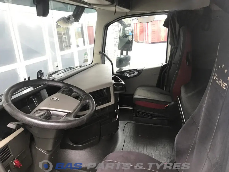 Volvo FH4 Volvo Globetrotter L2H2 82219166 - 驾驶室和内部 适用于 卡车:图5 Volvo FH4 Volvo Globetrotter L2H2 82219166 - 驾驶室和内部 适用于 卡车:图5