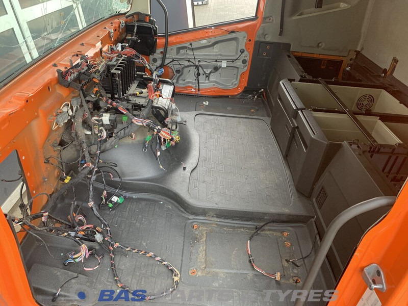 Volvo FH4 Volvo Globetrotter XL L2H3 85154148 - 驾驶室和内部 适用于 卡车:图5 Volvo FH4 Volvo Globetrotter XL L2H3 85154148 - 驾驶室和内部 适用于 卡车:图5