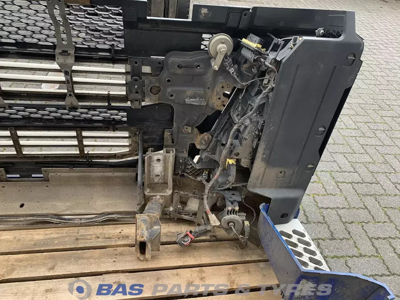 Volvo FH4 - 保险杠 适用于 卡车:图5 Volvo FH4 - 保险杠 适用于 卡车:图5