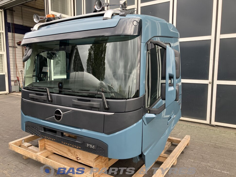 Volvo FM5 Volvo Day Cab L1H1 84234868 - 驾驶室和内部 适用于 卡车:图1 Volvo FM5 Volvo Day Cab L1H1 84234868 - 驾驶室和内部 适用于 卡车:图1