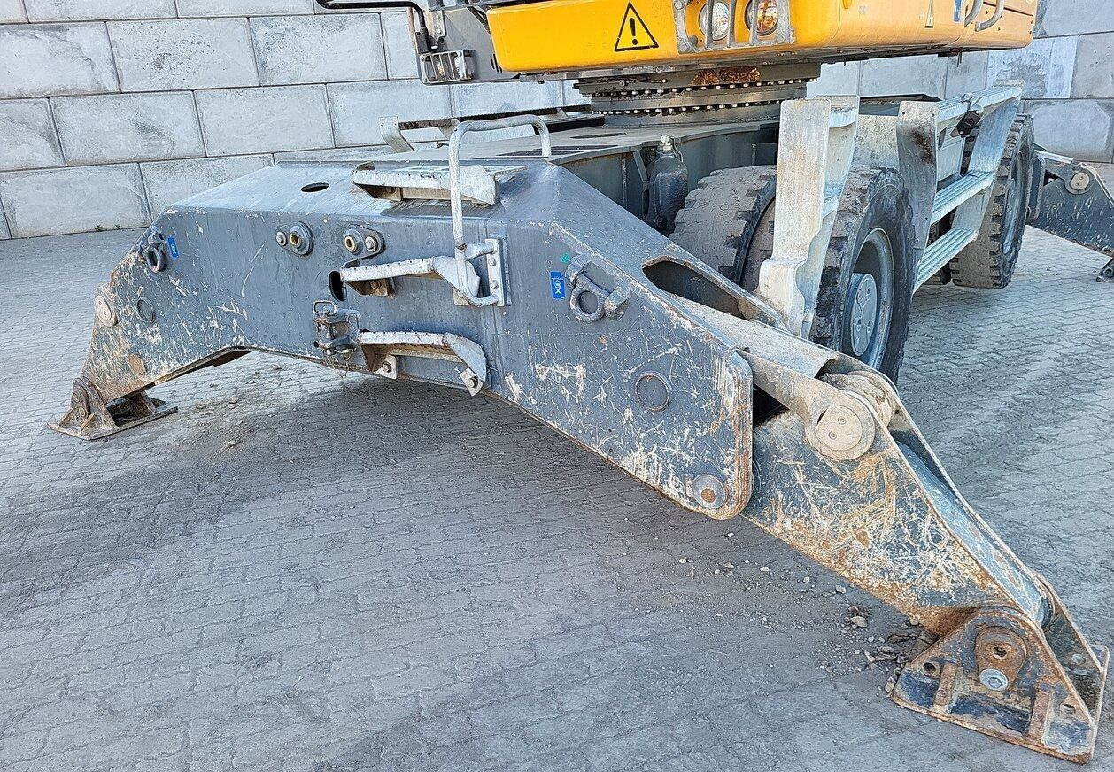 垃圾/ 工业叉装车 LIEBHERR LH30M：图35