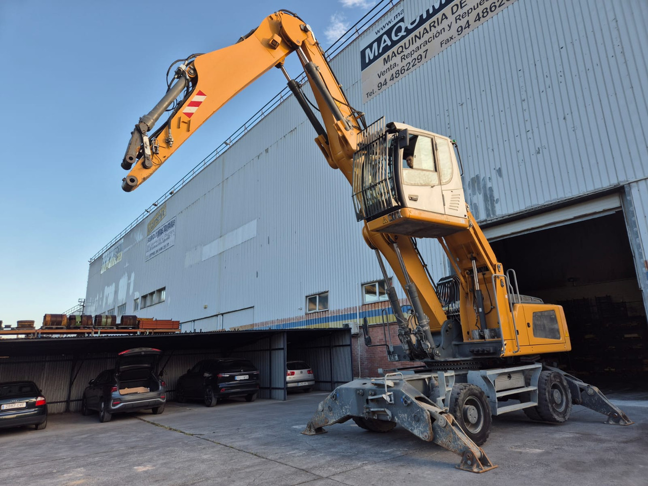 LIEBHERR LH30M - 垃圾/ 工业叉装车:图2 LIEBHERR LH30M - 垃圾/ 工业叉装车:图2