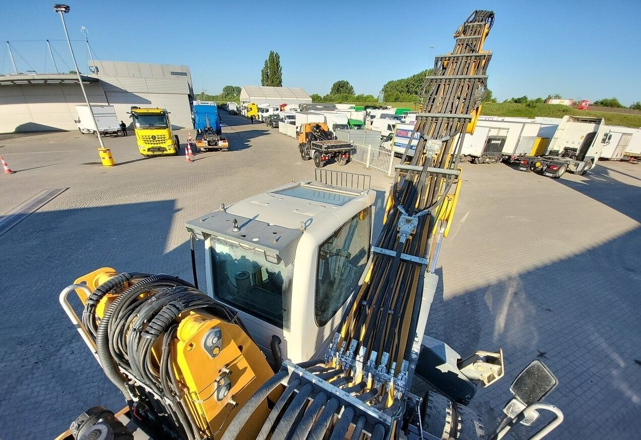 垃圾/ 工业叉装车 LIEBHERR LH30M：图14