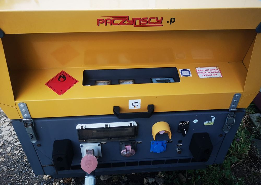 Agregat prądotwórczy Atlas Copco QAX 20 2005 Agregat (Genrtator) prądotwórczy Atlas Copco - 发电机组:图3 Agregat prądotwórczy Atlas Copco QAX 20 2005 Agregat (Genrtator) prądotwórczy Atlas Copco - 发电机组:图3
