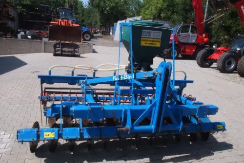 Agregat uprawowo-siewny Rabe Werk 2011 3m brona talerzowa z siewnikiem do poplonów - 联合条播机:图1 Agregat uprawowo-siewny Rabe Werk 2011 3m brona talerzowa z siewnikiem do poplonów - 联合条播机:图1