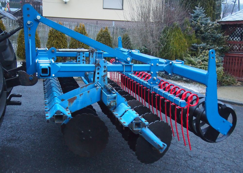 Brona talerzowa Rabe Werk RABE WERK Fielo biro 3000 2006 Brona talerzowa RABE - 圆盘耙:图4 Brona talerzowa Rabe Werk RABE WERK Fielo biro 3000 2006 Brona talerzowa RABE - 圆盘耙:图4