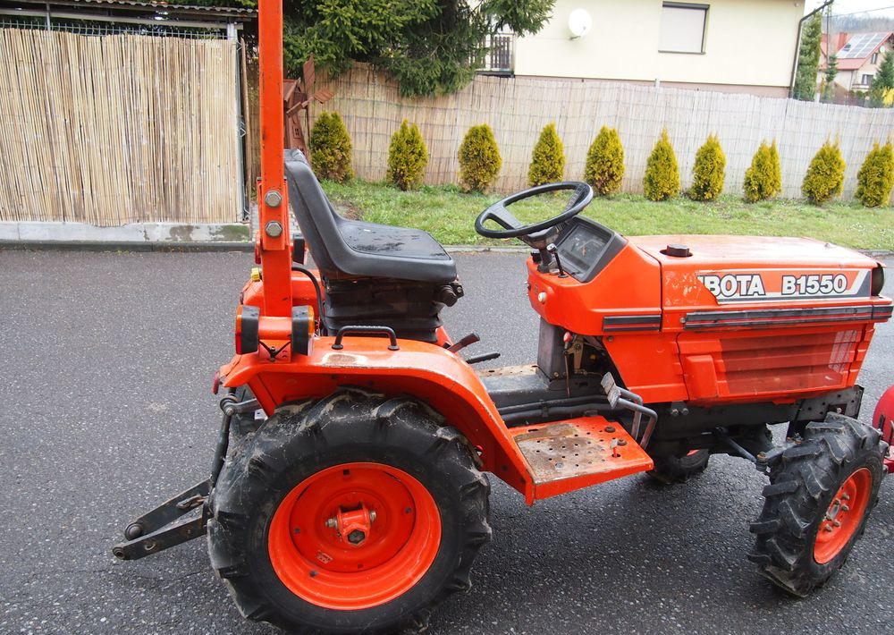 Ciągnik Kubota B1550 1994 traktorek KUBOTA 4x4 19KM - 拖拉机:图3 Ciągnik Kubota B1550 1994 traktorek KUBOTA 4x4 19KM - 拖拉机:图3