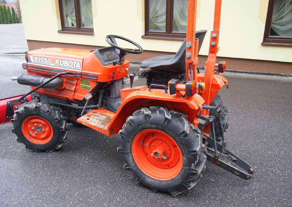 Ciągnik Kubota B1550 1994 traktorek KUBOTA 4x4 19KM - 拖拉机:图5 Ciągnik Kubota B1550 1994 traktorek KUBOTA 4x4 19KM - 拖拉机:图5