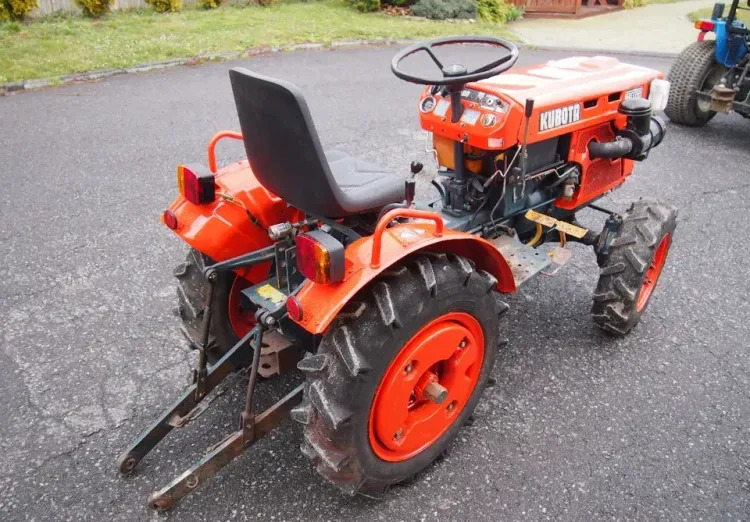 Ciągnik Kubota B6100 1995 4x4 - 拖拉机:图5 Ciągnik Kubota B6100 1995 4x4 - 拖拉机:图5