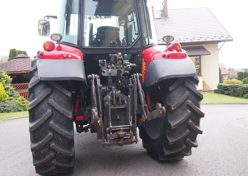 Ciągnik Massey Ferguson MF 6455 Dyna6 2013 Ciągnik Massey Ferguson 6455+TUZ - 拖拉机:图5 Ciągnik Massey Ferguson MF 6455 Dyna6 2013 Ciągnik Massey Ferguson 6455+TUZ - 拖拉机:图5