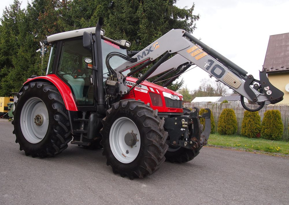 Ciągnik Massey Ferguson MF 6455 Dyna6 2013 Ciągnik rolniczy Massey Ferguson z Ładowaczem i TUZ-em - 拖拉机:图1 Ciągnik Massey Ferguson MF 6455 Dyna6 2013 Ciągnik rolniczy Massey Ferguson z Ładowaczem i TUZ-em - 拖拉机:图1