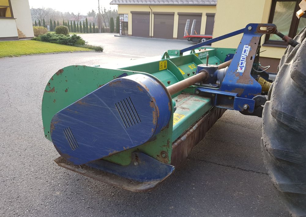 Kosiarka bijakowa Desvoys BH DR4 2011 - 甩刀式割草机:图1 Kosiarka bijakowa Desvoys BH DR4 2011 - 甩刀式割草机:图1