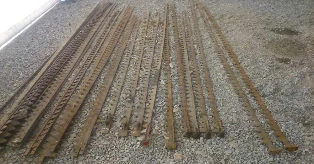 Kosy do kombajnów zbożowych Claas, John Deere, New Holland - 备件 适用于 联合收割机:图1 Kosy do kombajnów zbożowych Claas, John Deere, New Holland - 备件 适用于 联合收割机:图1