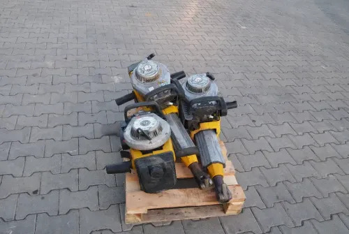 Młot wyburzeniowy Wacker BH23 2010 spalinowy - 建筑设备:图2 Młot wyburzeniowy Wacker BH23 2010 spalinowy - 建筑设备:图2