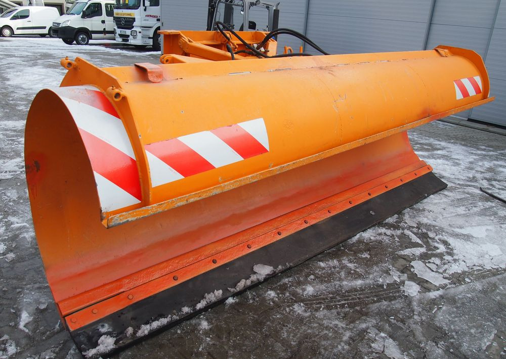 Pług do śniegu nn 2005 Skosowany obustronnie hydraulicznie - 推雪板:图1 Pług do śniegu nn 2005 Skosowany obustronnie hydraulicznie - 推雪板:图1