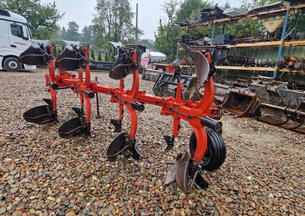 Pług obrotowy GREGOIRE-BESSON 2002 Pług 4 skibowy obrotowy Gregoire-Besson - 犁:图2 Pług obrotowy GREGOIRE-BESSON 2002 Pług 4 skibowy obrotowy Gregoire-Besson - 犁:图2