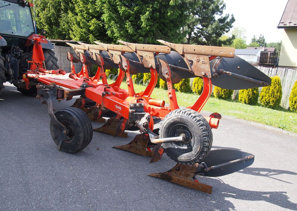 Pług obrotowy Kuhn Kuhn Vari-Master 150 4+1 Pług obracany Kuhn Vari-Master 150 4+1 - 犁:图4 Pług obrotowy Kuhn Kuhn Vari-Master 150 4+1 Pług obracany Kuhn Vari-Master 150 4+1 - 犁:图4