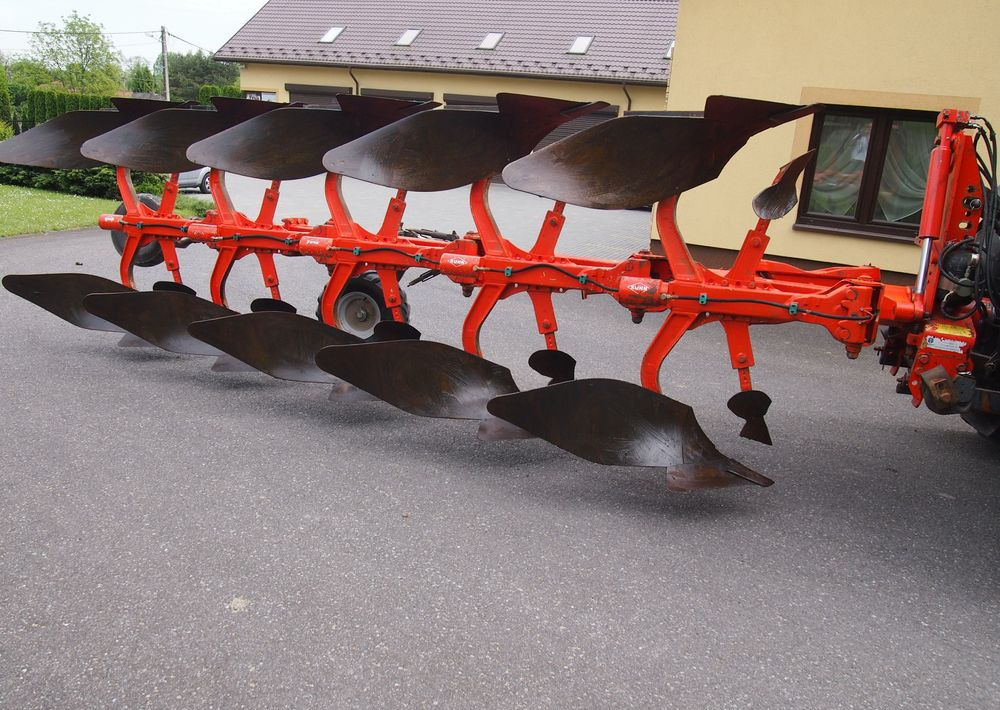 Pług obrotowy Kuhn Kuhn Vari-Master 150 4+1 Pług obracany Kuhn Vari-Master 150 4+1 - 犁:图1 Pług obrotowy Kuhn Kuhn Vari-Master 150 4+1 Pług obracany Kuhn Vari-Master 150 4+1 - 犁:图1