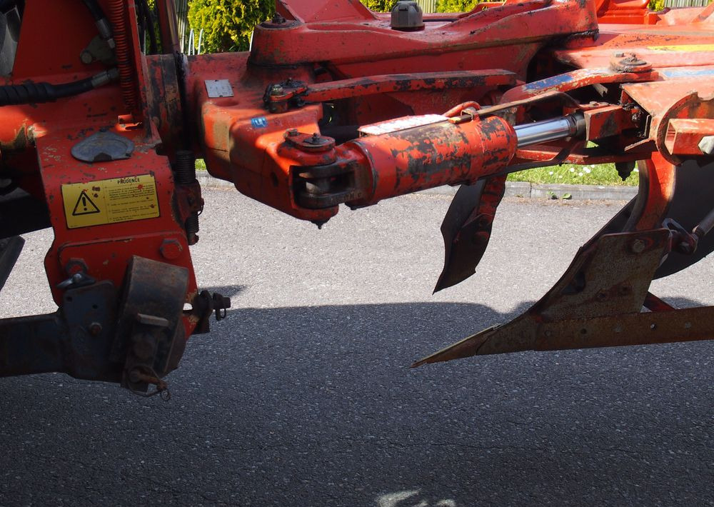 Pług obrotowy Kuhn Kuhn Vari-Master 150 4+1 Pług obracany Kuhn Vari-Master 150 4+1 - 犁:图3 Pług obrotowy Kuhn Kuhn Vari-Master 150 4+1 Pług obracany Kuhn Vari-Master 150 4+1 - 犁:图3