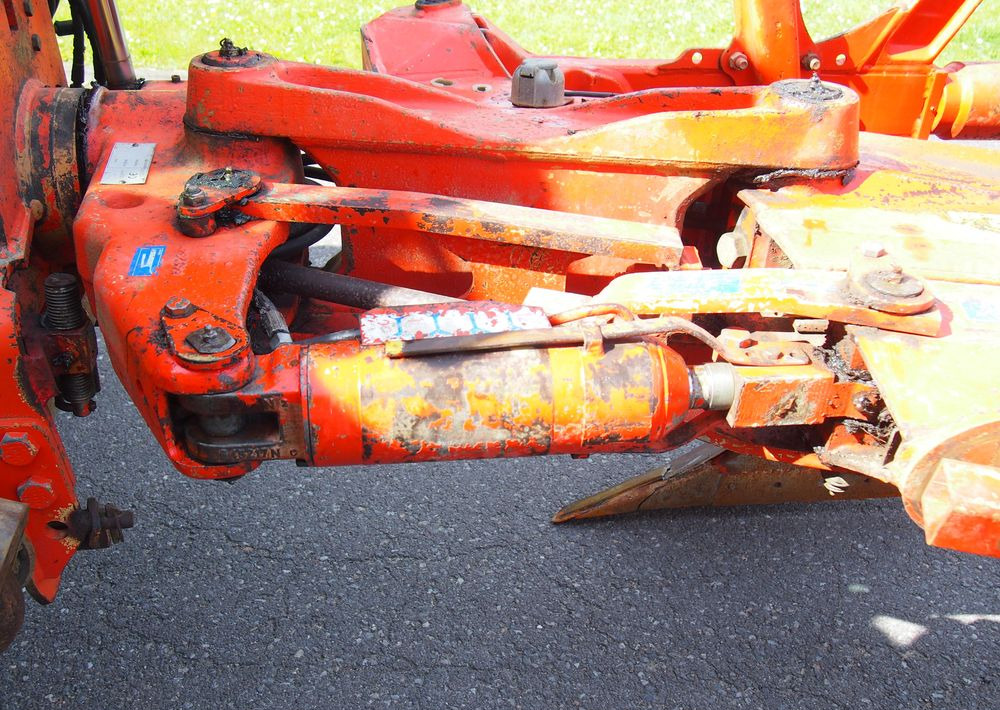 Pług obrotowy Kuhn Kuhn Vari-Master 150 4+1 Pług obracany Kuhn Vari-Master 150 4+1 - 犁:图2 Pług obrotowy Kuhn Kuhn Vari-Master 150 4+1 Pług obracany Kuhn Vari-Master 150 4+1 - 犁:图2