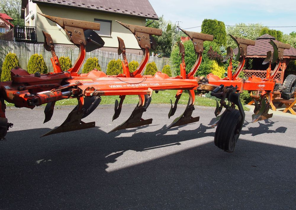 Pług obrotowy Kuhn Kuhn Vari-Master 150 4+1 Pług obracany Kuhn Vari-Master 150 4+1 - 犁:图1 Pług obrotowy Kuhn Kuhn Vari-Master 150 4+1 Pług obracany Kuhn Vari-Master 150 4+1 - 犁:图1