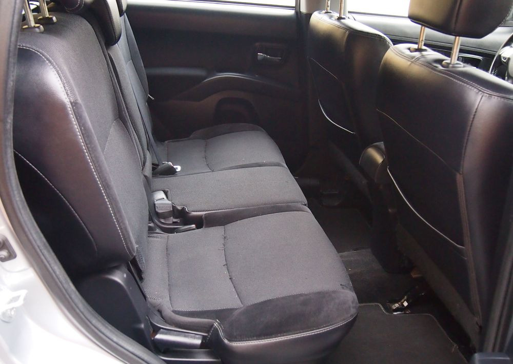 汽车 Samochód Citroen C-Crosser 2.2 HDI 2010 Samochód osobowy SUW 4x4：图10