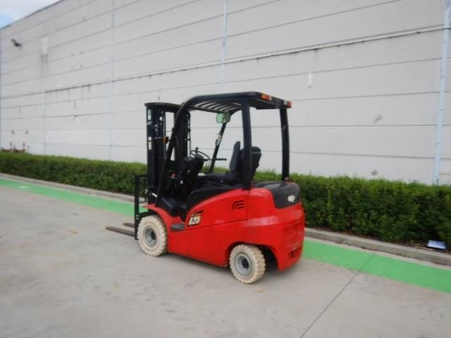 Hangcha CPD25-AC4 - 电动叉车:图3 Hangcha CPD25-AC4 - 电动叉车:图3