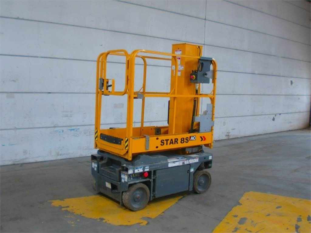 Haulotte STAR8S - 垂直桅杆升降机:图2 Haulotte STAR8S - 垂直桅杆升降机:图2