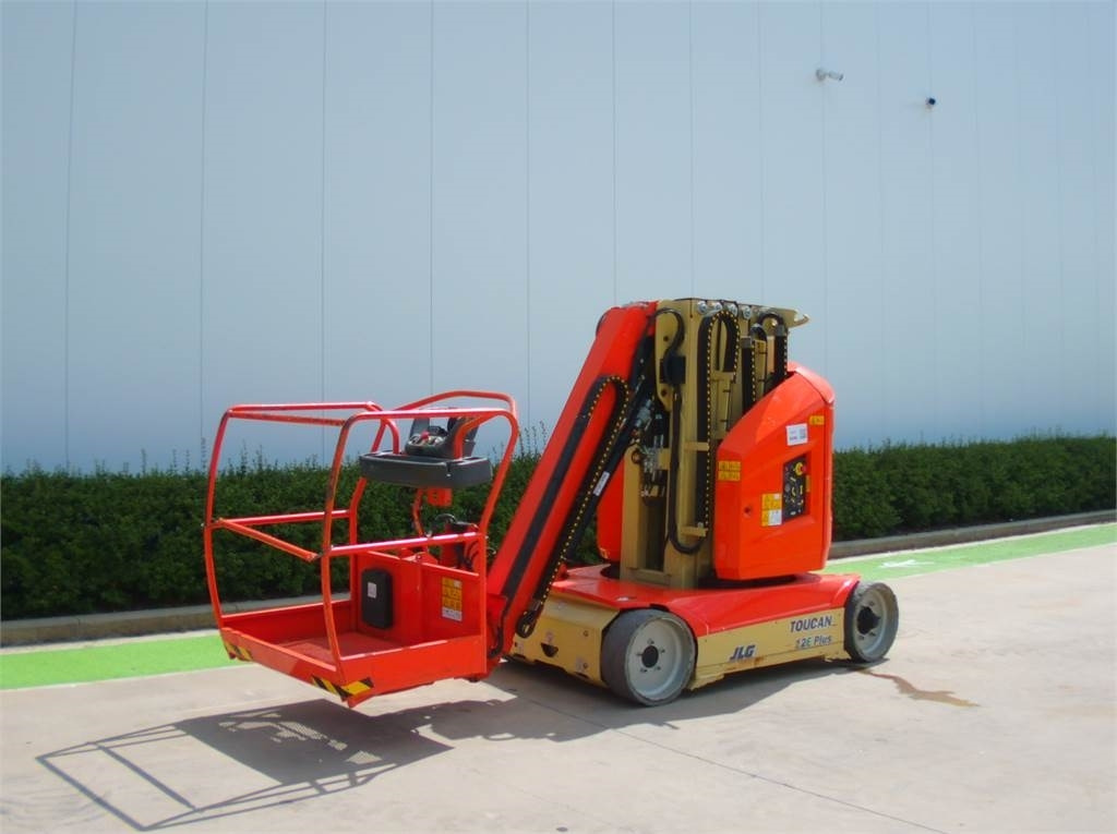 JLG Toucan 12E+ - 垂直桅杆升降机:图2 JLG Toucan 12E+ - 垂直桅杆升降机:图2