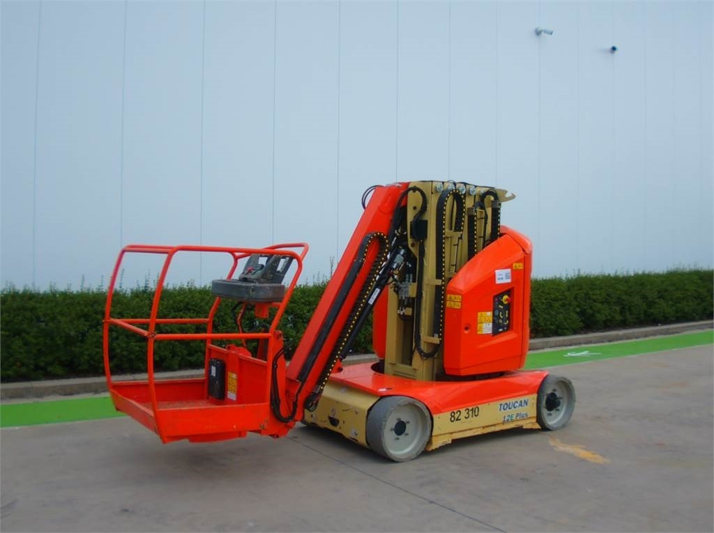 JLG Toucan 12E+ - 垂直桅杆升降机:图2 JLG Toucan 12E+ - 垂直桅杆升降机:图2